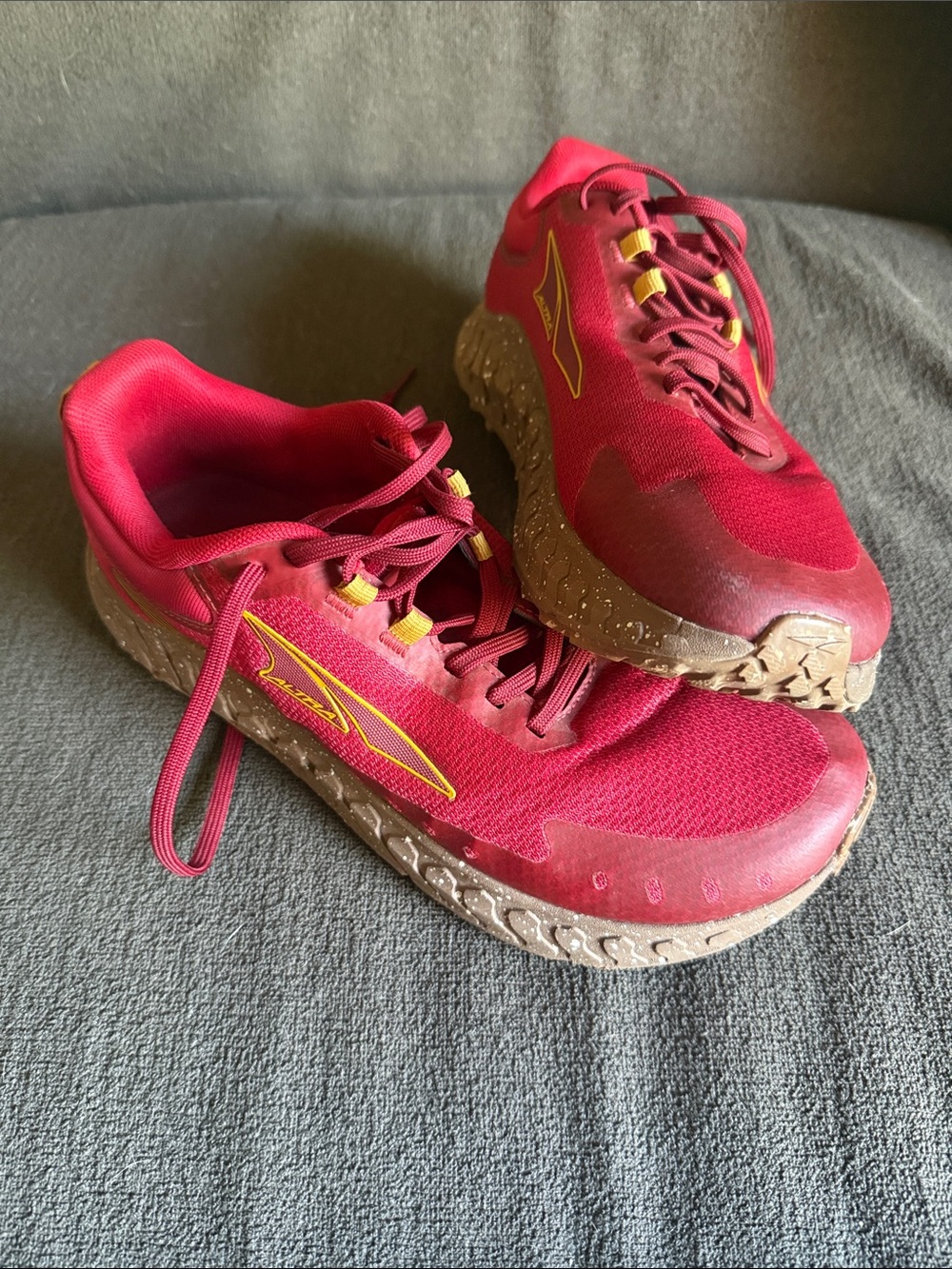 Altra Outroad 2 Alexi Pappas Red Gold Trail Running Shoes Womens 9